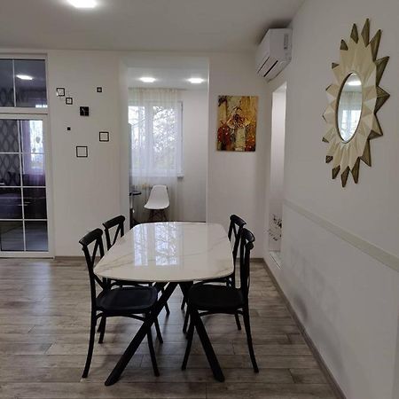 Modern Apartment In The Center With The View Of The Majestic Ararat Yerevan Luaran gambar